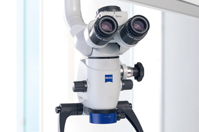 歯科用マイクロスコープ